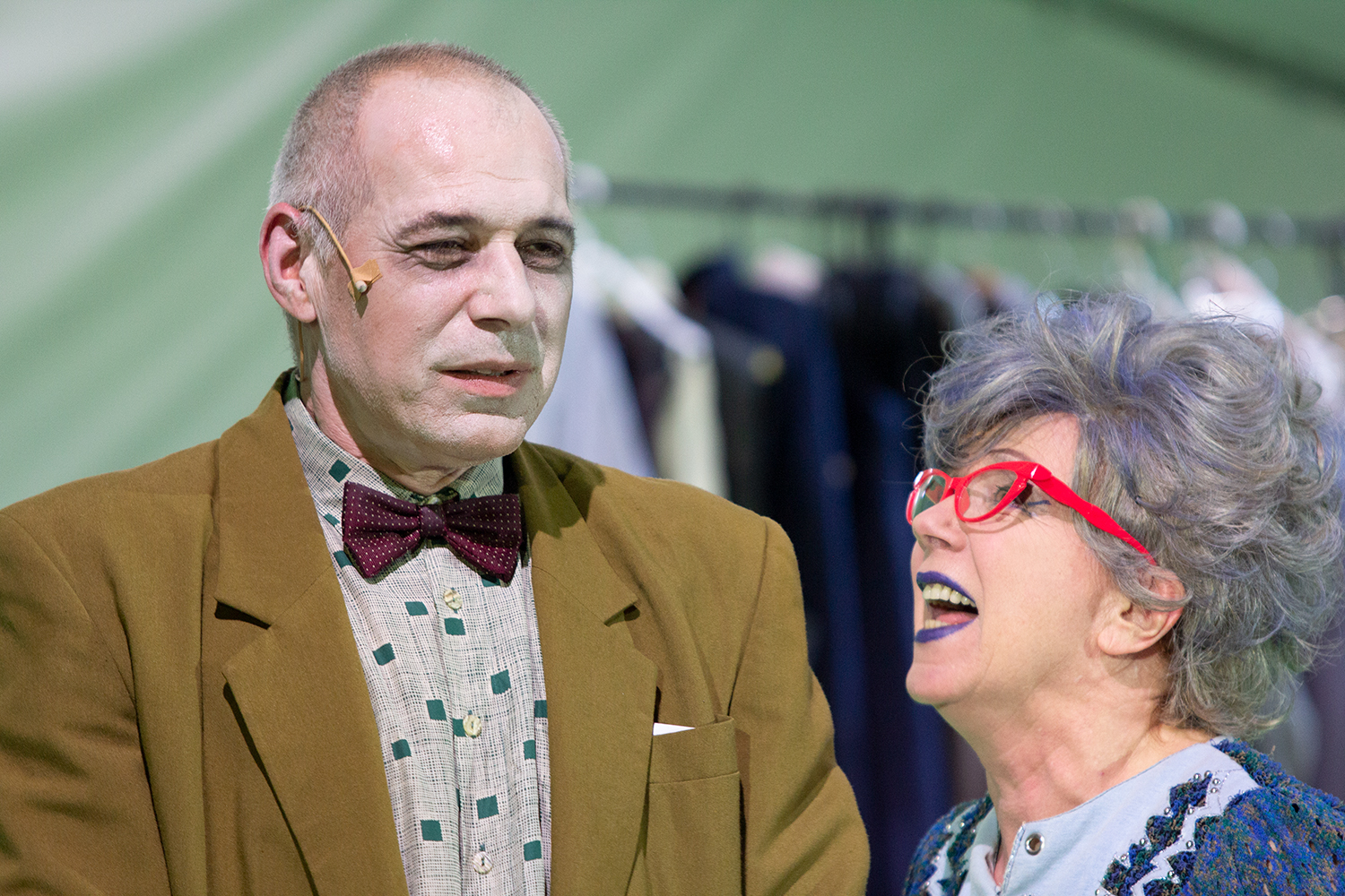 Jelenet a Koldusopera című előadásból