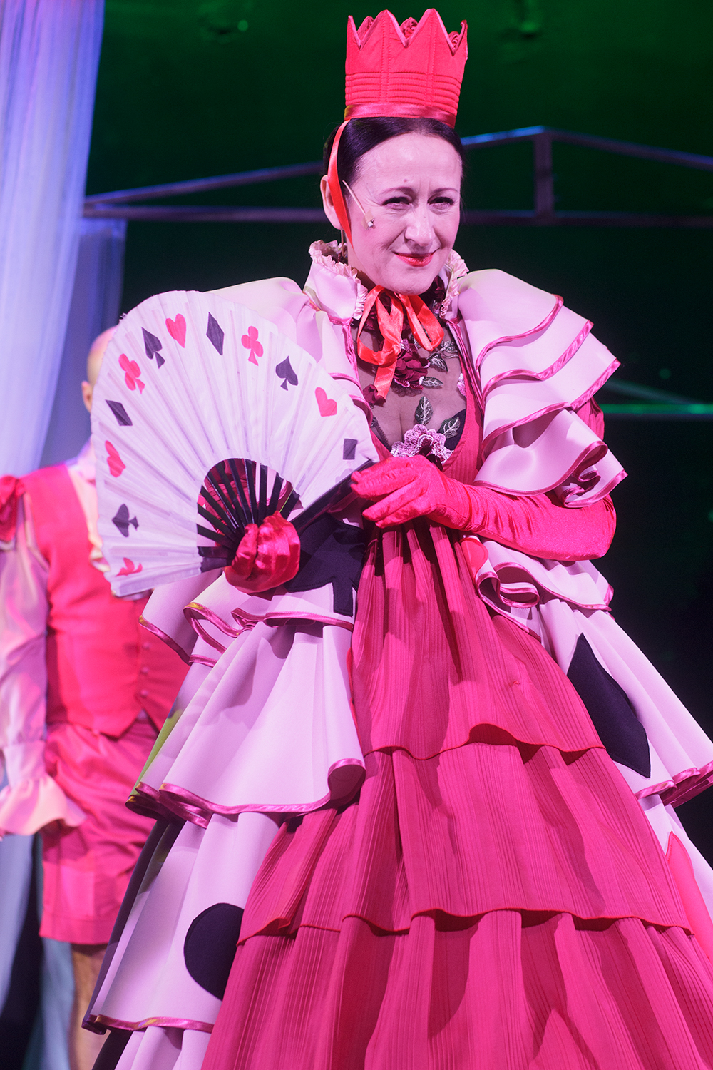 Jelenet az Aliz! című előadásból