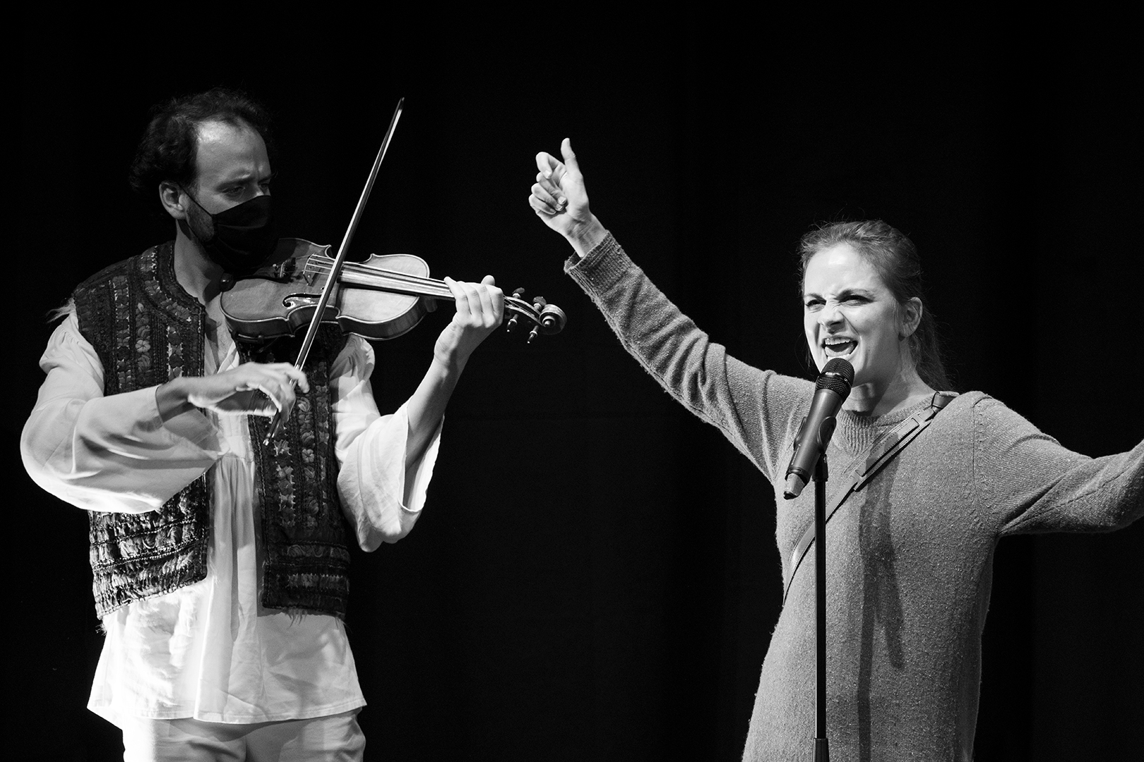 Jelenet az Öröm és boldogság című előadásból