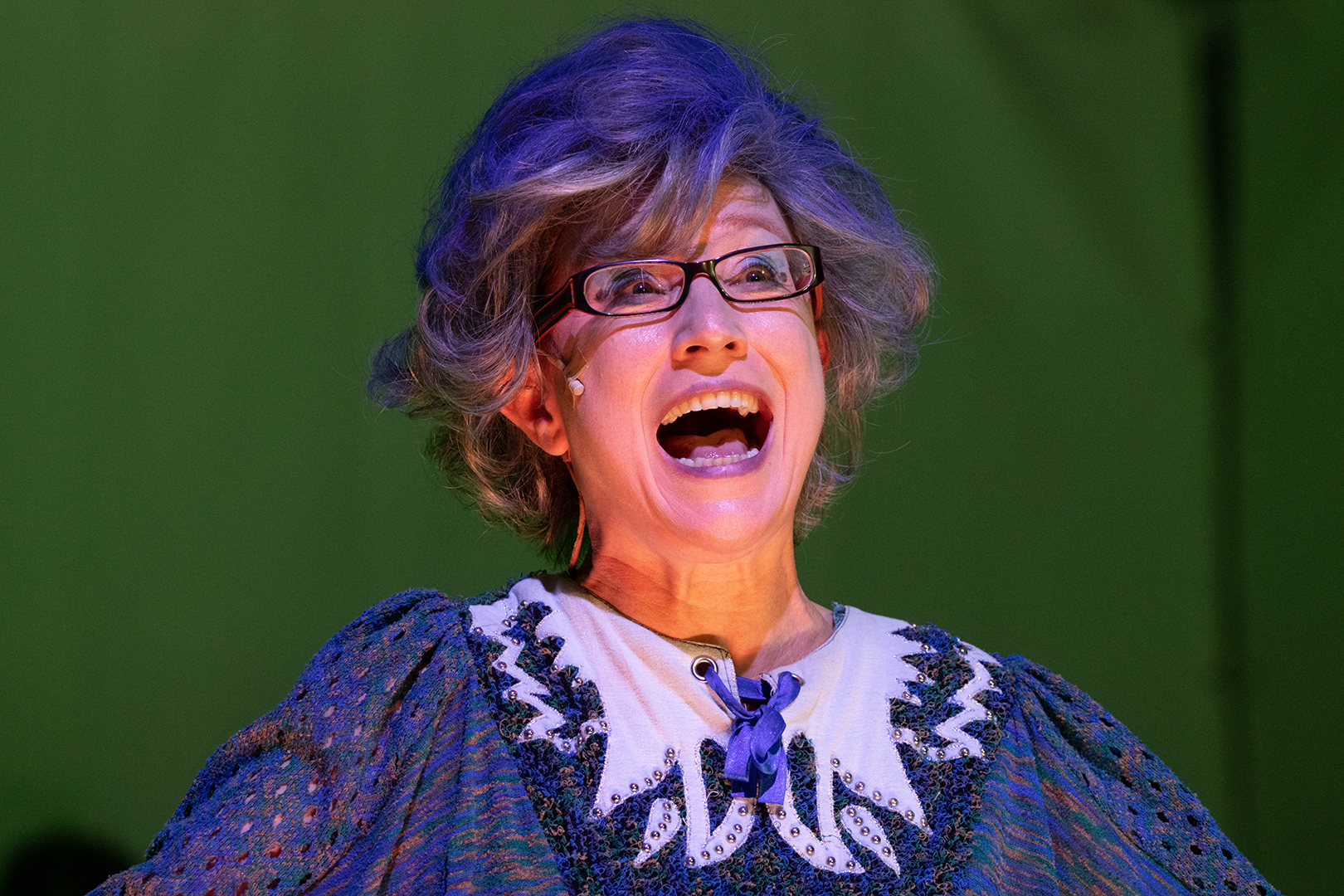 Jelenet a Koldusopera című előadásból