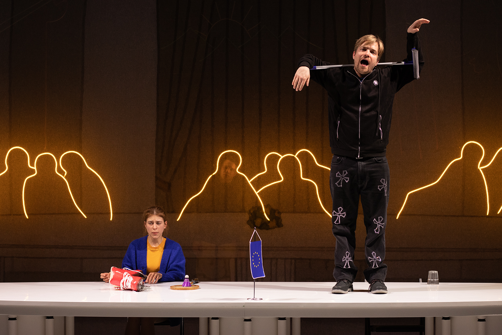 Jelenet a Kurázsi és gyerekei című előadásból