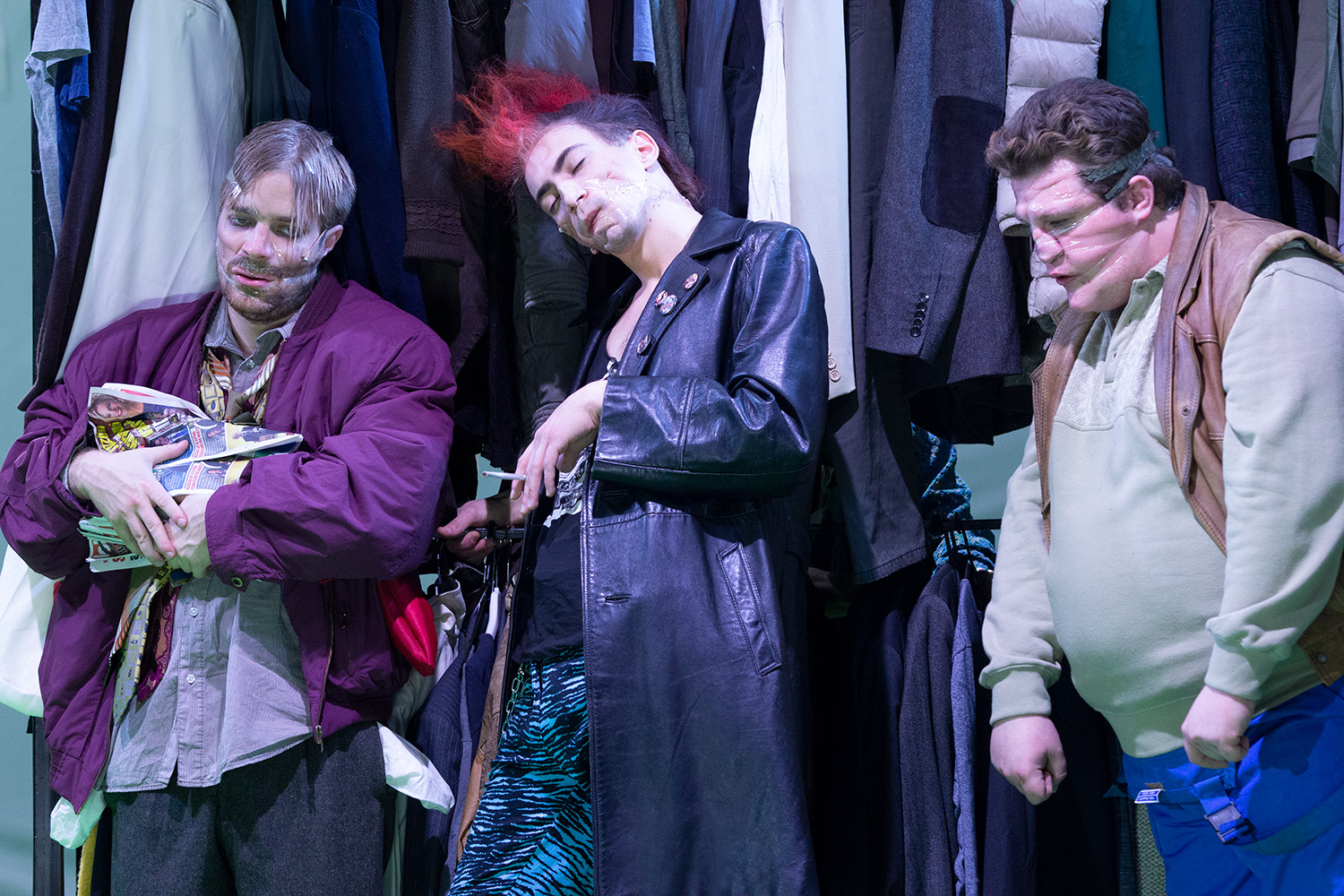 Jelenet a Koldusopera című előadásból